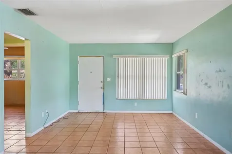 6610 4th Avenue N St Petersburg FL 33710