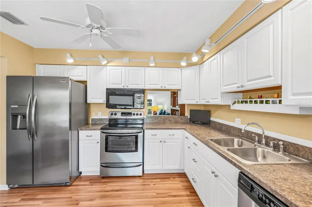 35 Lake Fairgreen Circle New Smyrna Beach FL 32168
