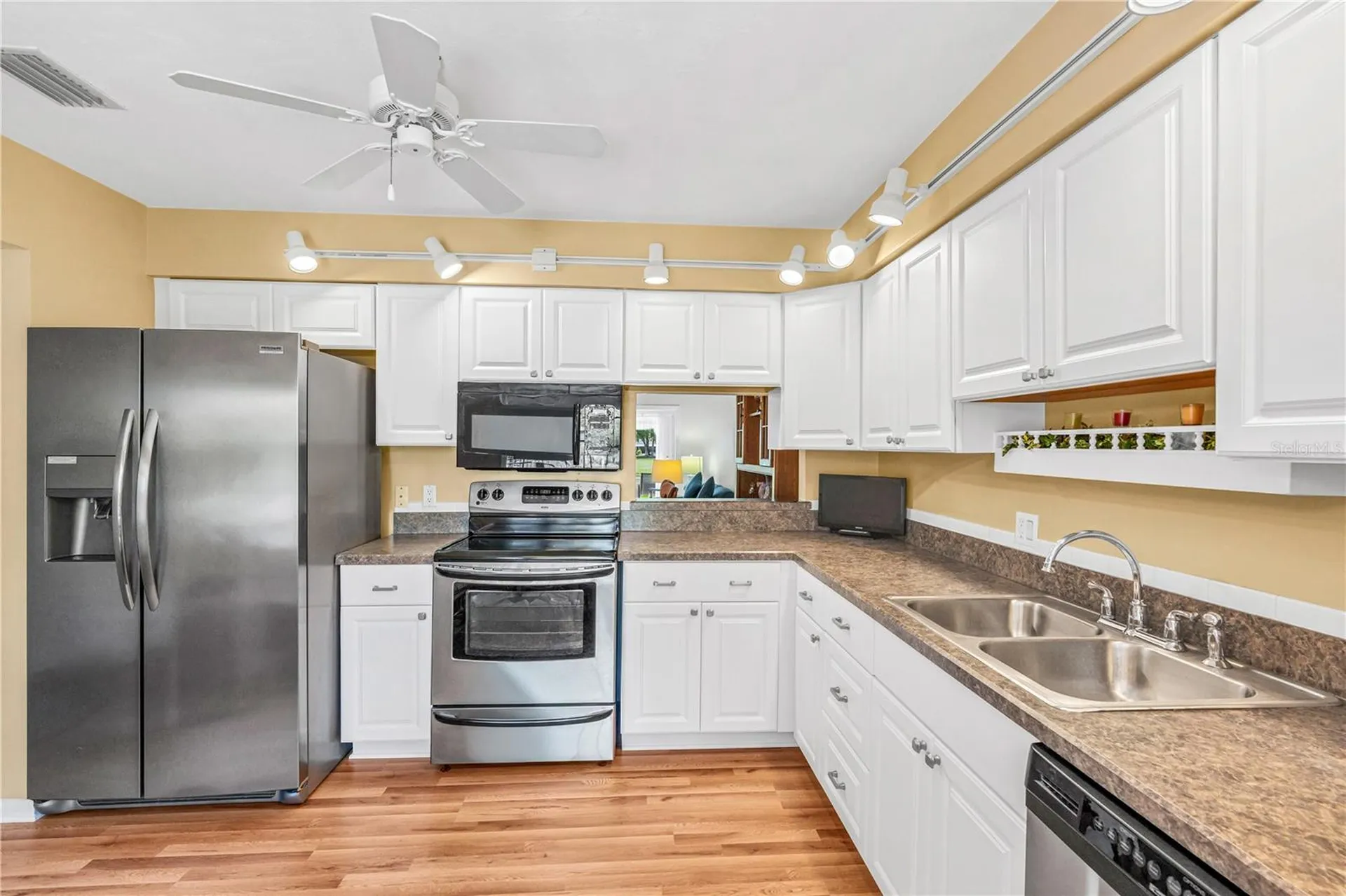 35 Lake Fairgreen Circle New Smyrna Beach FL 32168