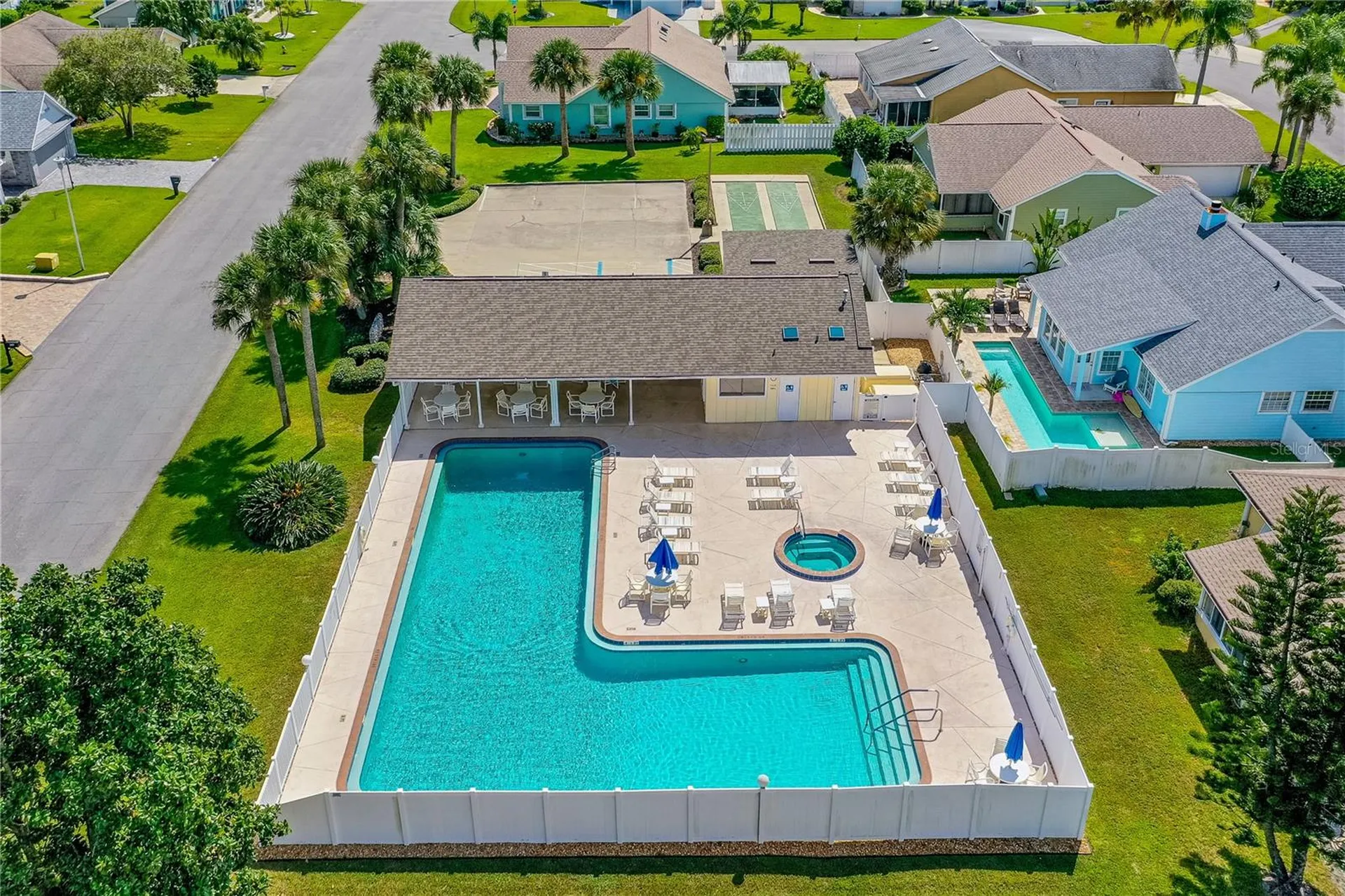 35 Lake Fairgreen Circle New Smyrna Beach FL 32168