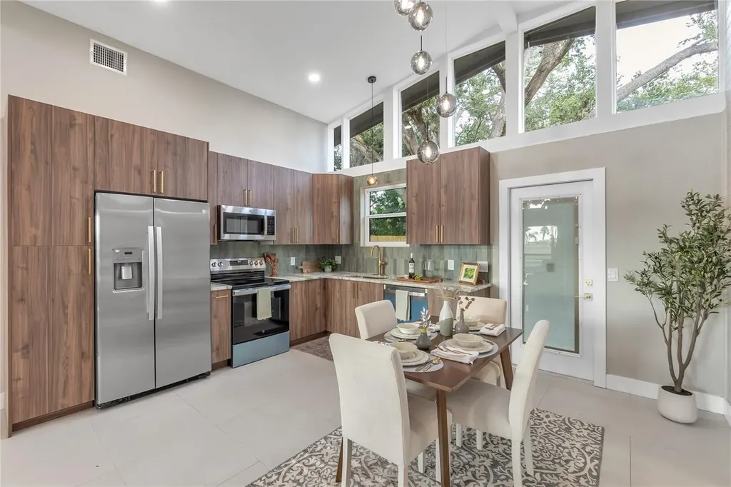 5023 9th Street E Bradenton FL 34203