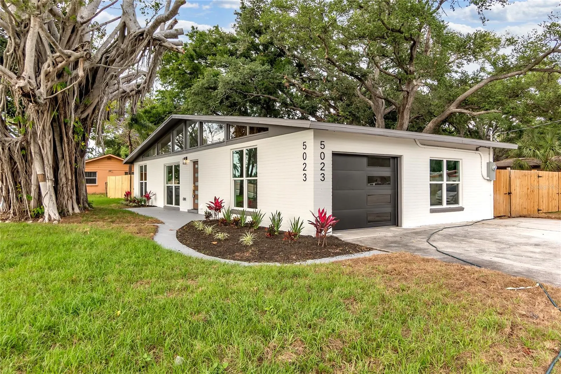 5023 9th Street E Bradenton FL 34203
