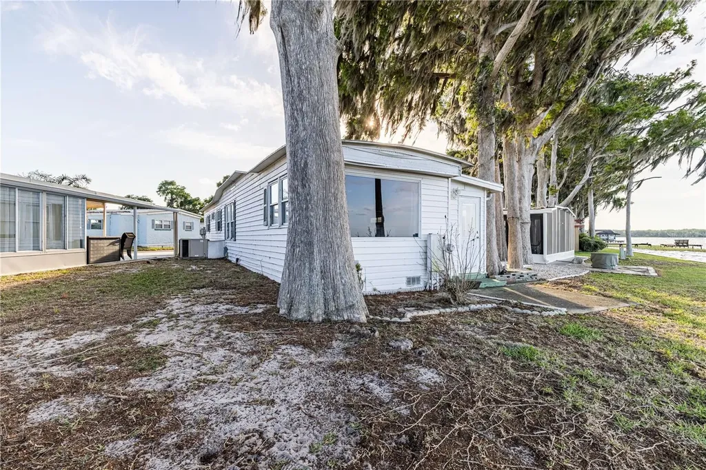 12315 Us Highway 441 Tavares FL 32778