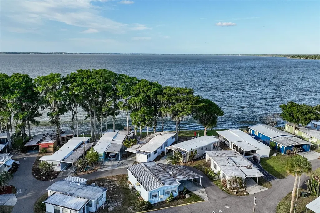 12315 Us Highway 441 Tavares FL 32778