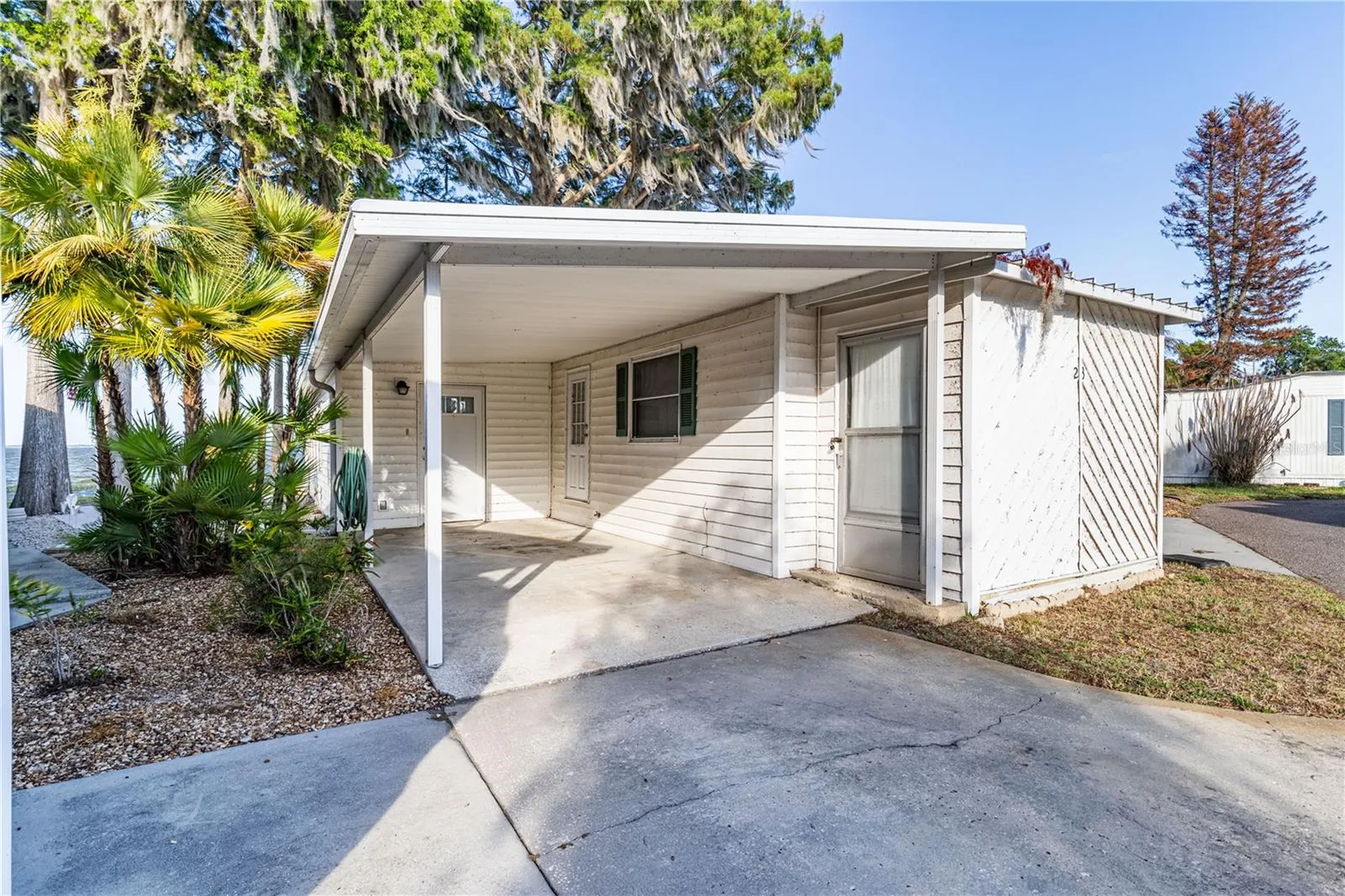 12315 Us Highway 441 Tavares FL 32778