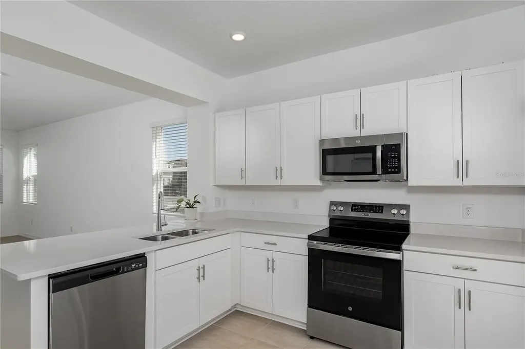 6106 Fairmont Lane Palmetto FL 34221