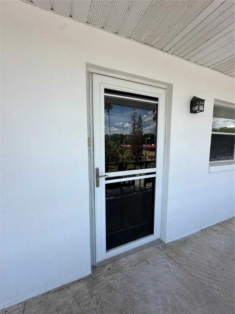 100 El Camino Drive Winter Haven FL 33884