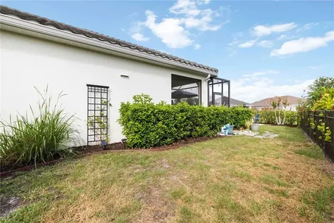 2669 Star Apple Way Sarasota FL 34240