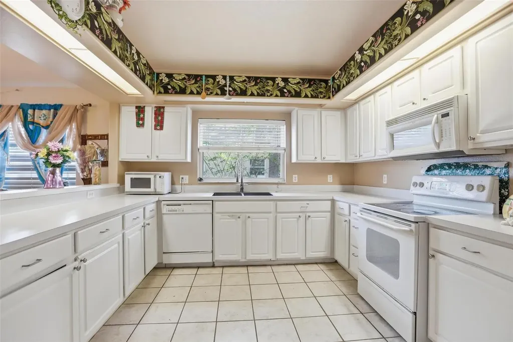 2124 White Eagle Street Clermont FL 34714