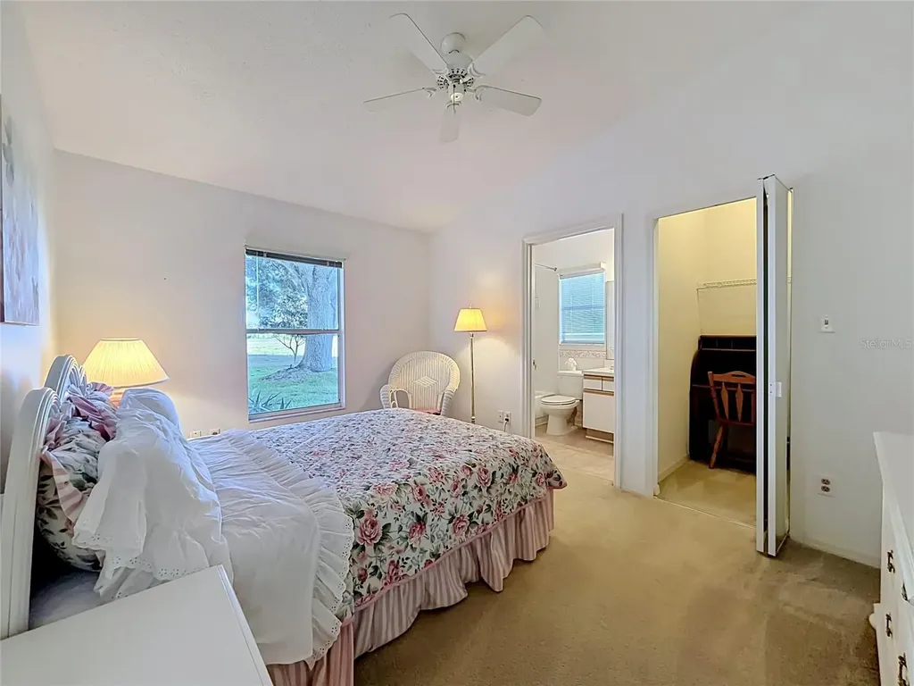 25014 Pine Hill Leesburg FL 34748