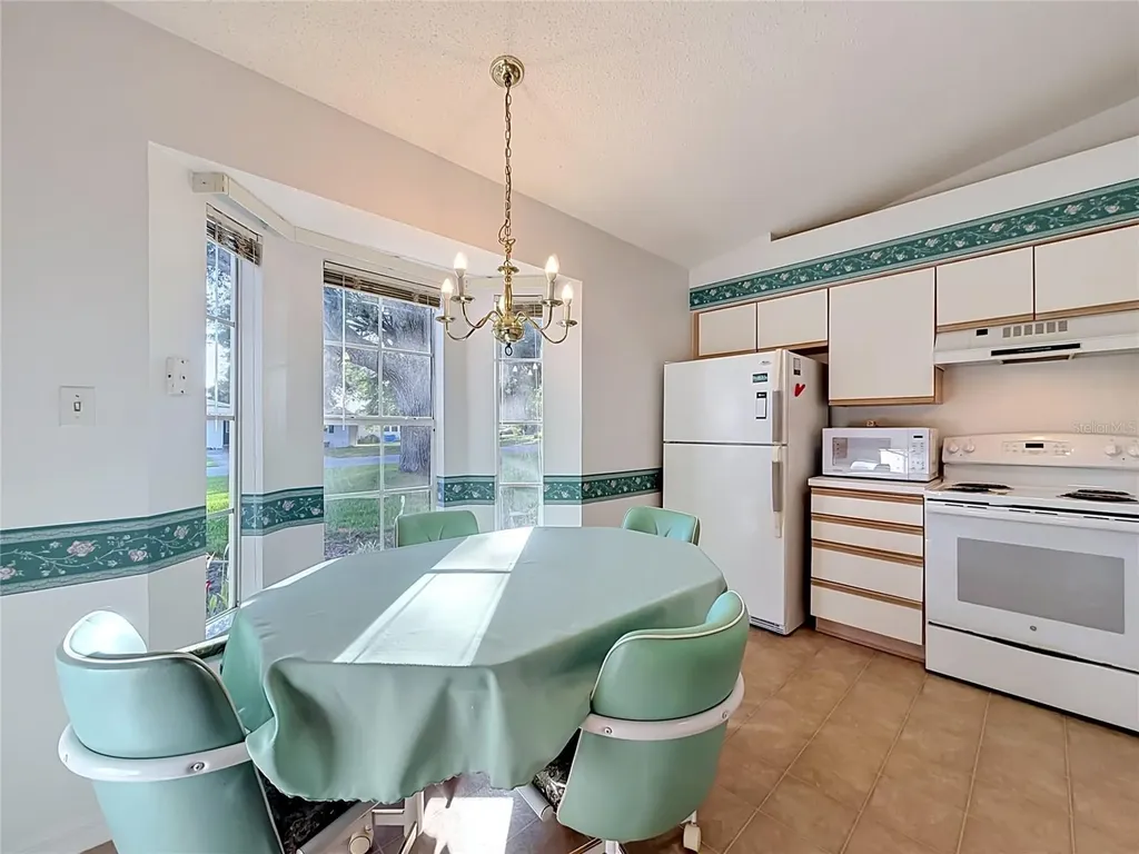 25014 Pine Hill Leesburg FL 34748
