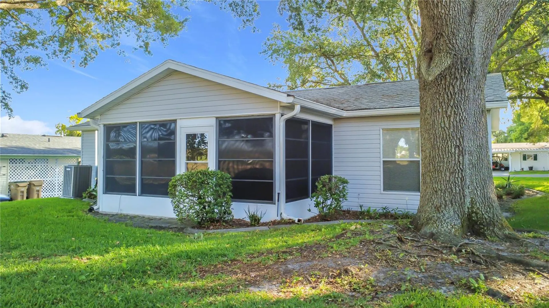 25014 Pine Hill Leesburg FL 34748