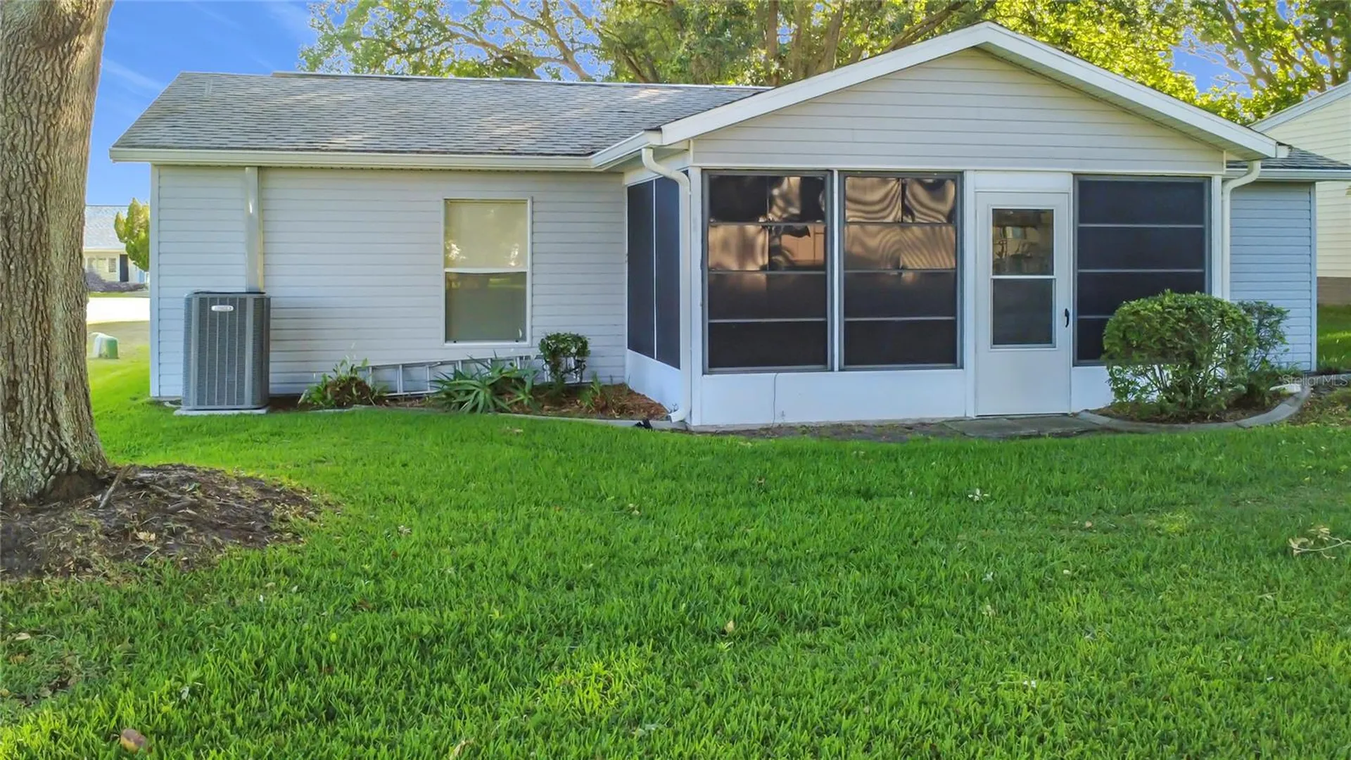 25014 Pine Hill Leesburg FL 34748