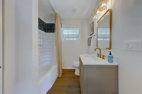 4710 11th Avenue N St Petersburg FL 33713