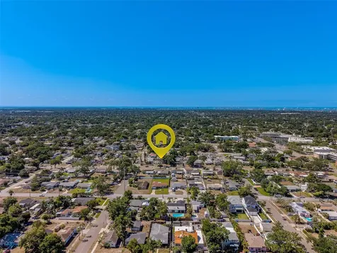 4710 11th Avenue N St Petersburg FL 33713