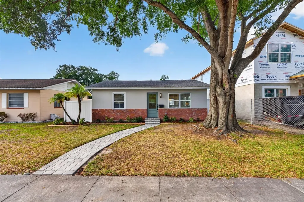 861 45th Avenue N St Petersburg FL 33703