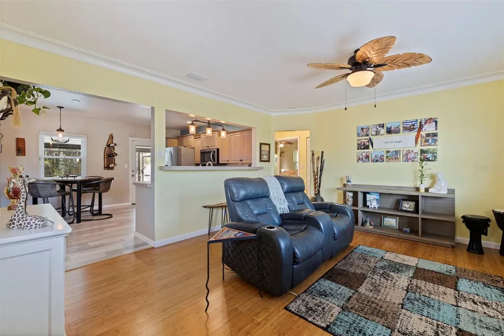 3767 25th Avenue N St Petersburg FL 33713