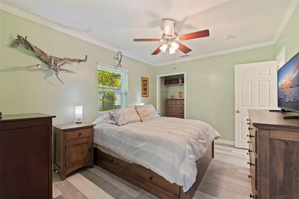 3767 25th Avenue N St Petersburg FL 33713