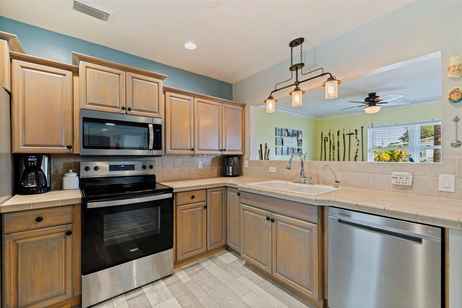 3767 25th Avenue N St Petersburg FL 33713