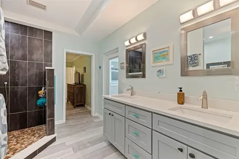 3767 25th Avenue N St Petersburg FL 33713