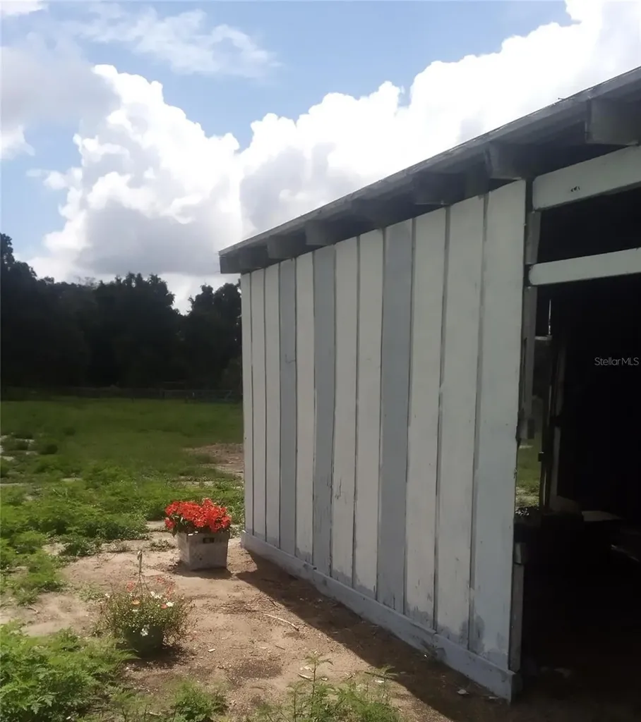 17936 SE 95th Street Road Ocklawaha FL 32179