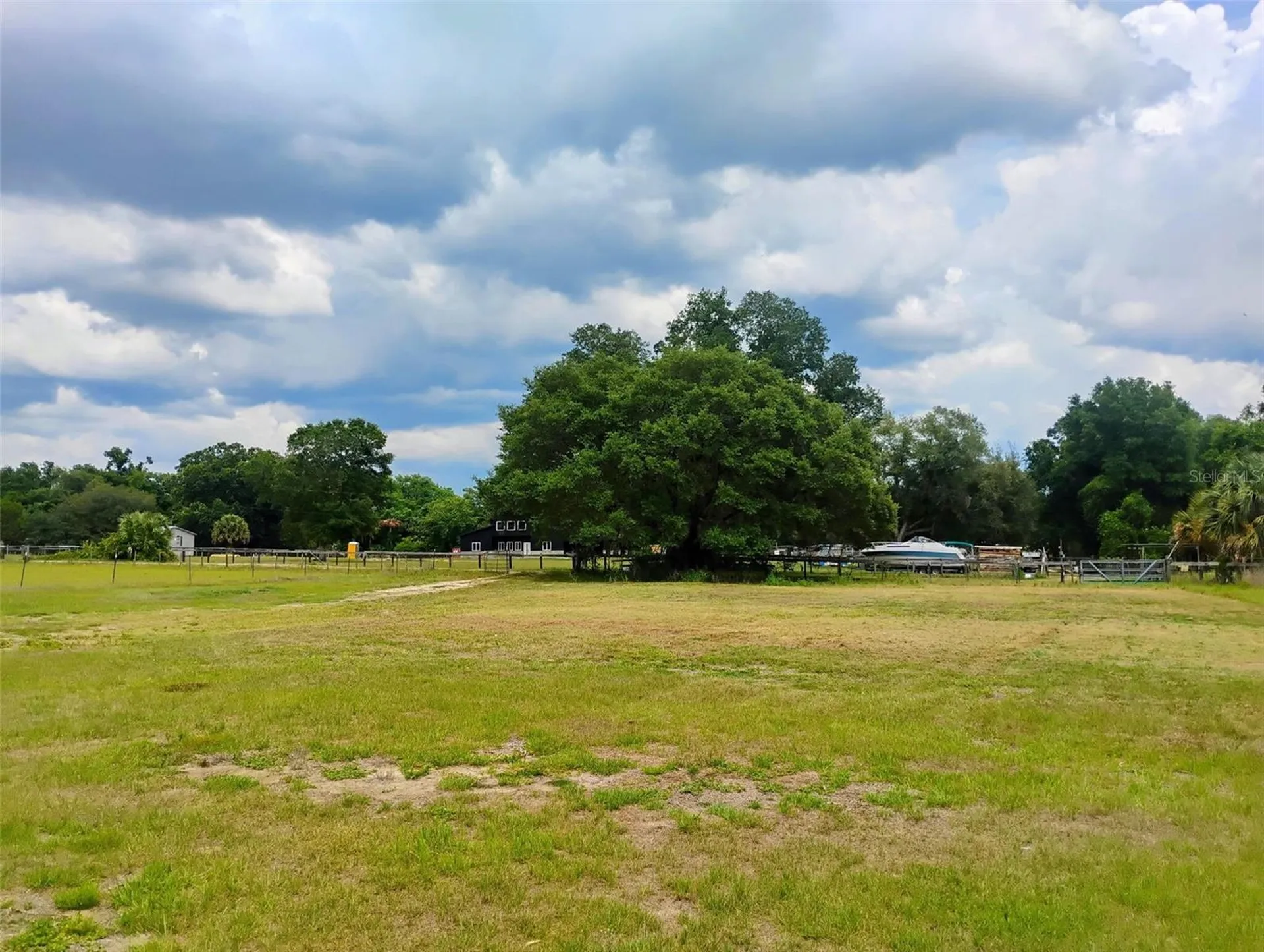17936 SE 95th Street Road Ocklawaha FL 32179