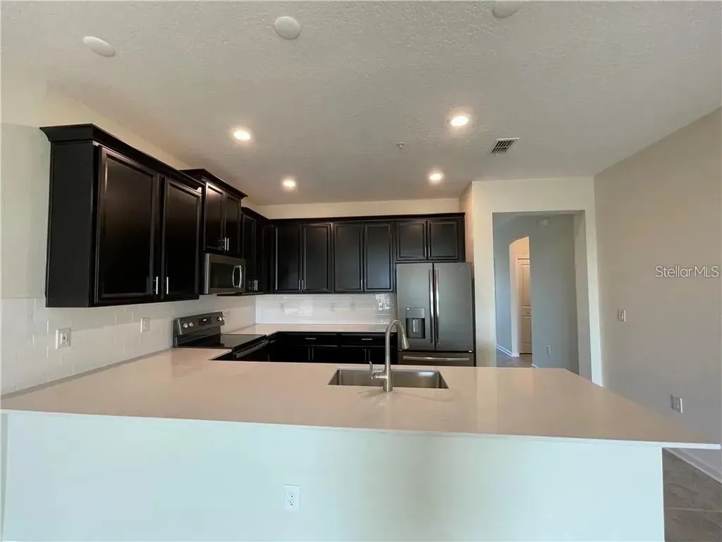 813 Ocean Course Avenue Davenport FL 33896