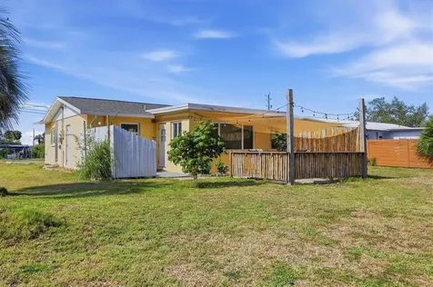 900 Stewart Street Englewood FL 34223