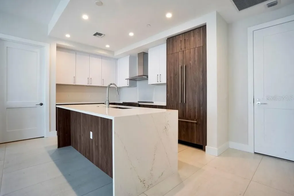 275 1st Avenue S St Petersburg FL 33701