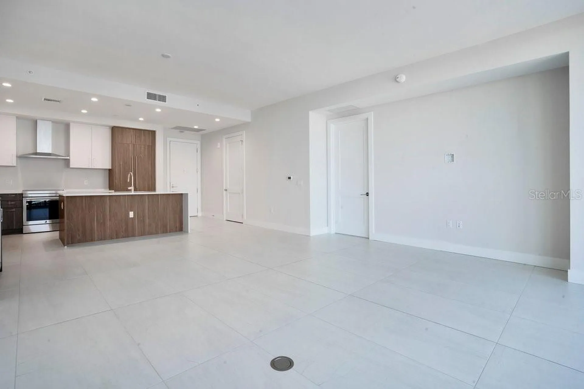 275 1st Avenue S St Petersburg FL 33701