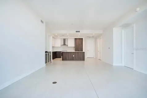 275 1st Avenue S St Petersburg FL 33701
