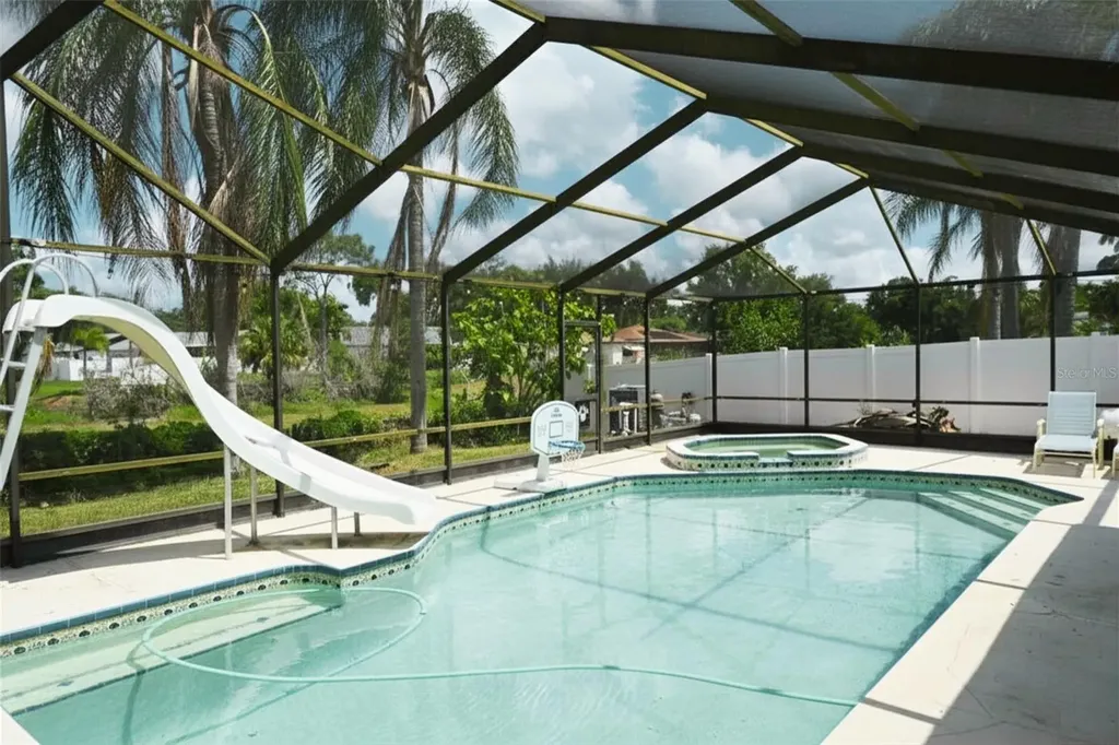 12041 70th Street Largo FL 33773