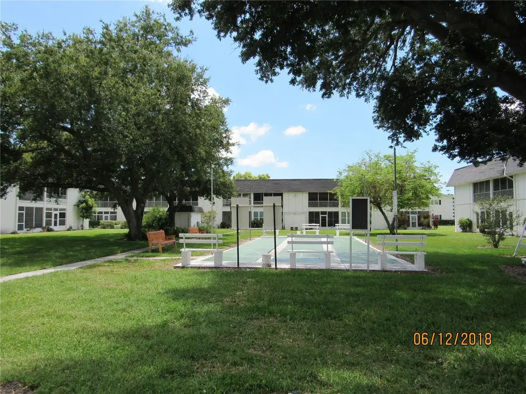 304 47th Avenue Drive W Bradenton FL 34207