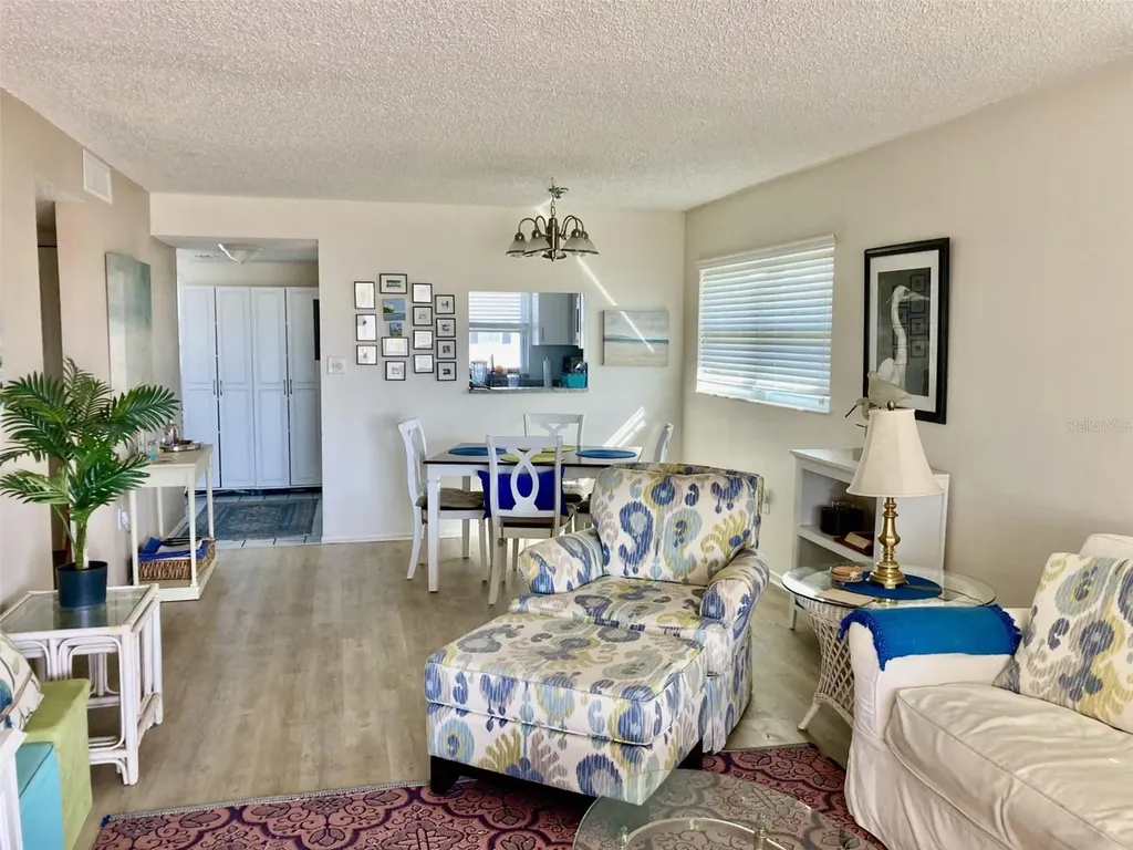 304 47th Avenue Drive W Bradenton FL 34207