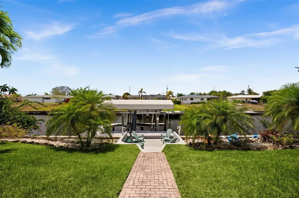 3014 SE 17th Avenue Cape Coral FL 33904