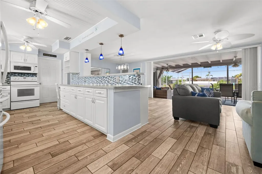 3014 SE 17th Avenue Cape Coral FL 33904