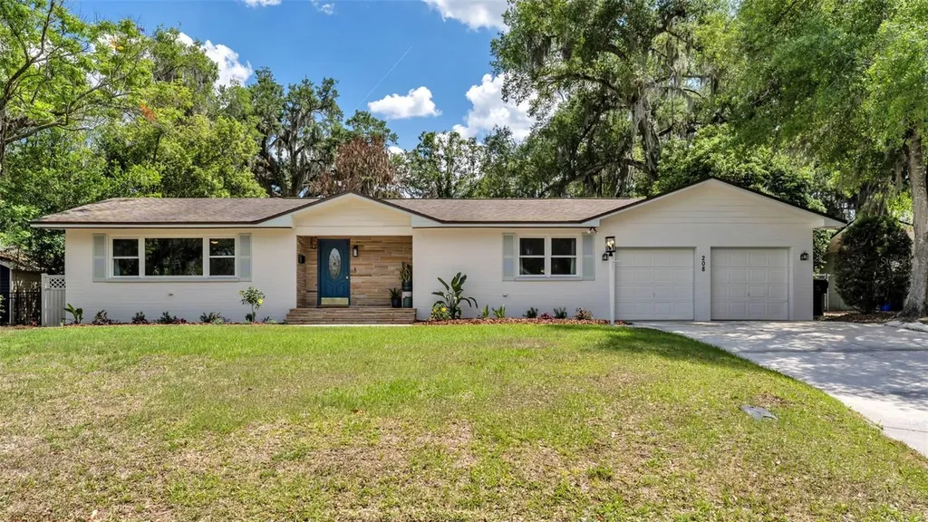 208 Prado Place Lakeland FL 33803