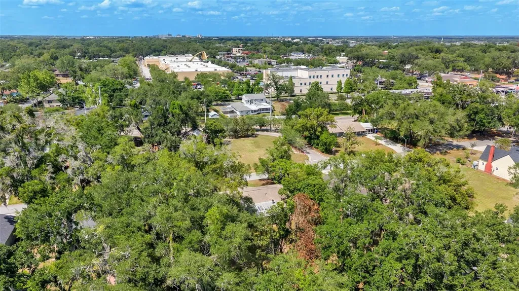 208 Prado Place Lakeland FL 33803