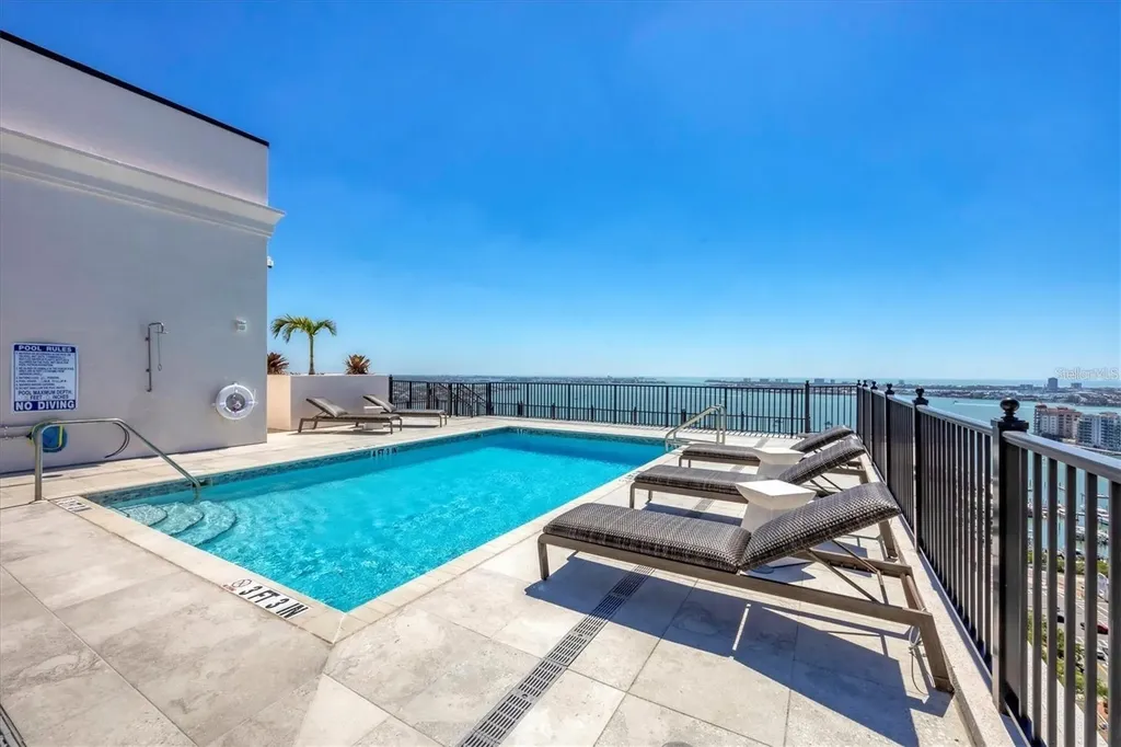 33 S Palm Avenue Sarasota FL 34236