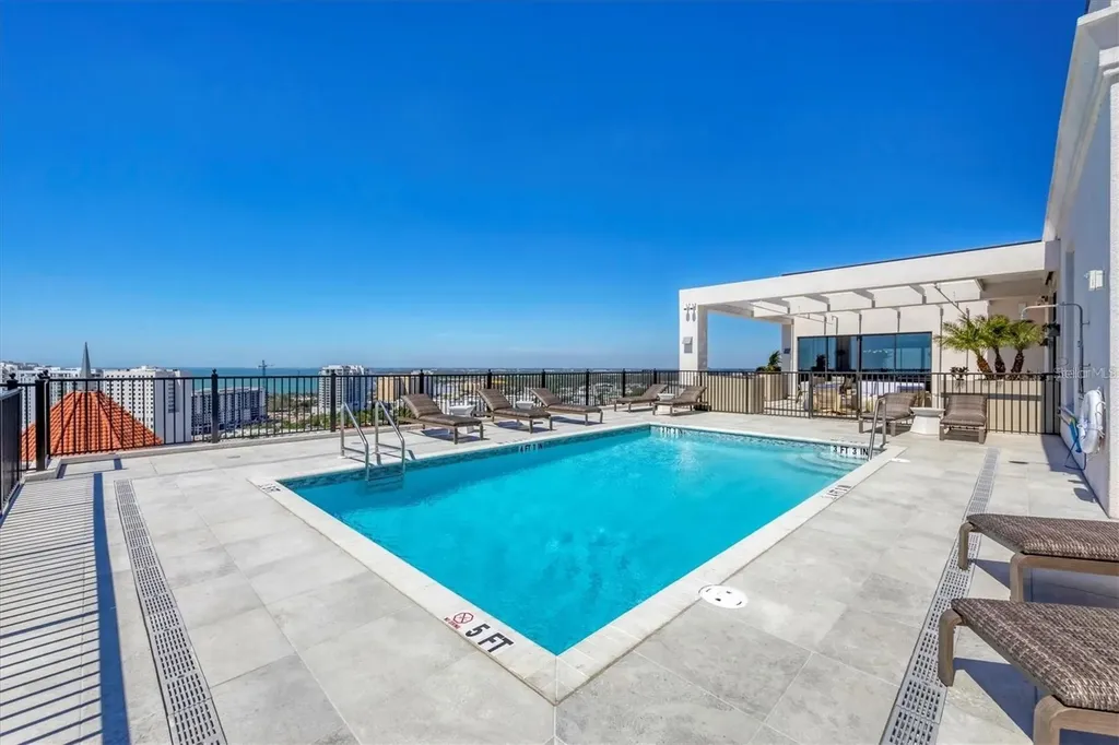 33 S Palm Avenue Sarasota FL 34236
