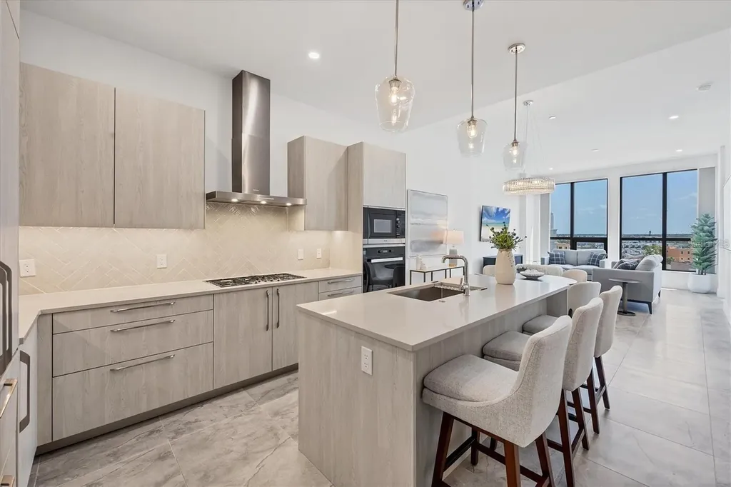 33 S Palm Avenue Sarasota FL 34236