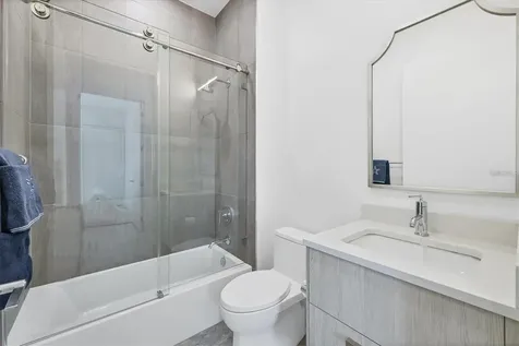 33 S Palm Avenue Sarasota FL 34236
