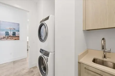 33 S Palm Avenue Sarasota FL 34236