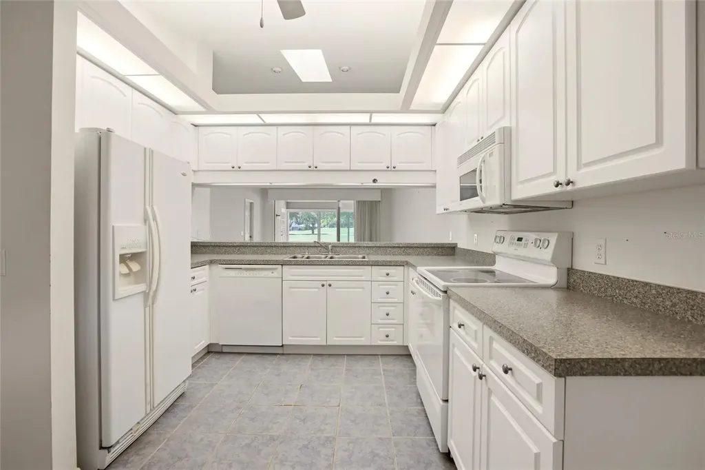 5576 Country Club Way Sarasota FL 34243