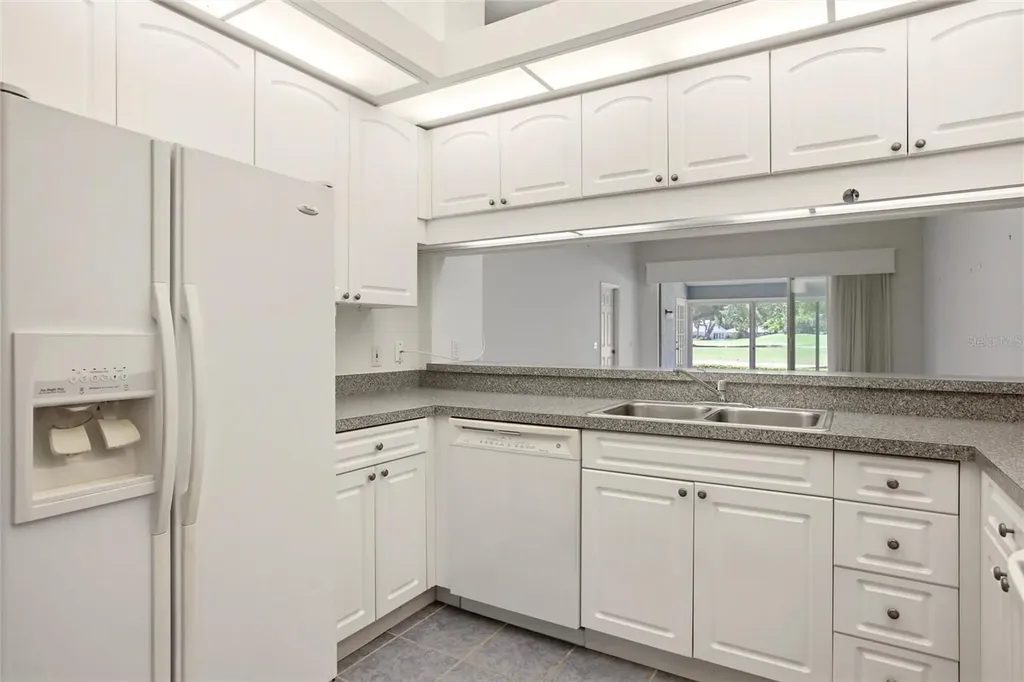 5576 Country Club Way Sarasota FL 34243