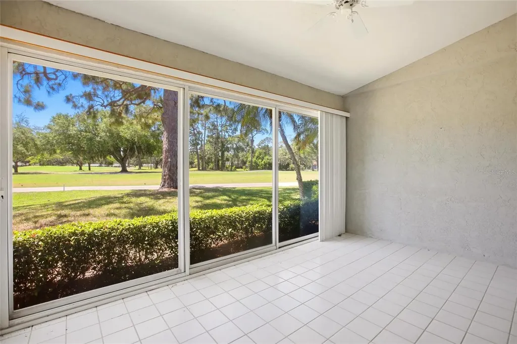 5576 Country Club Way Sarasota FL 34243