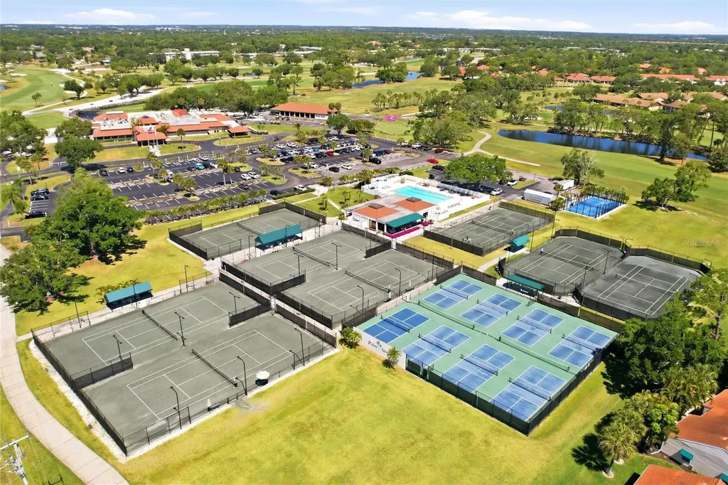 5576 Country Club Way Sarasota FL 34243