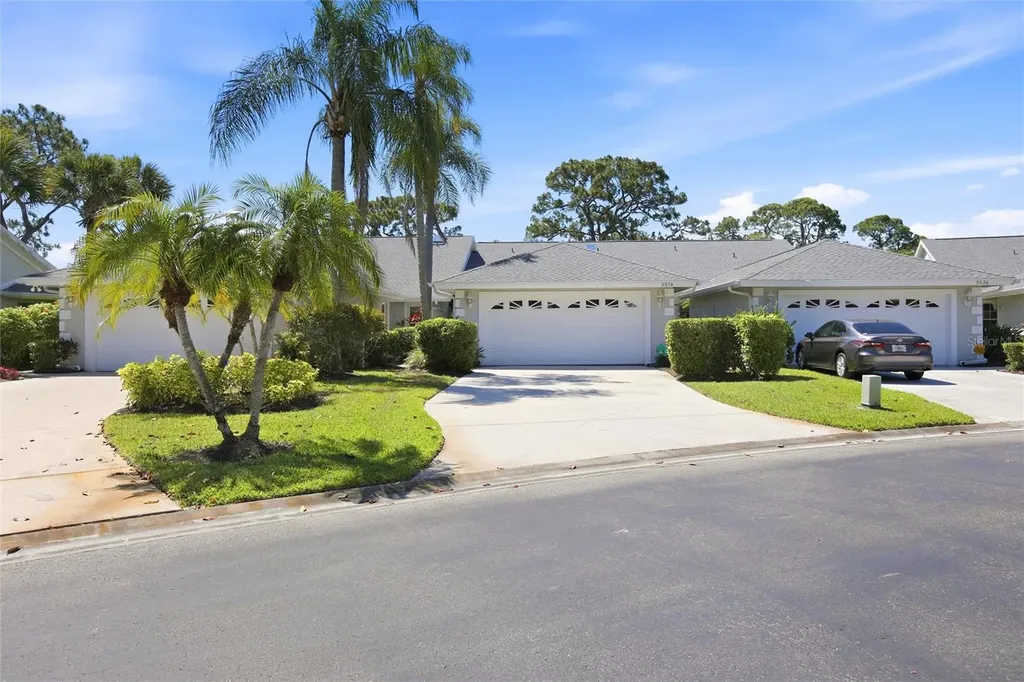 5576 Country Club Way Sarasota FL 34243