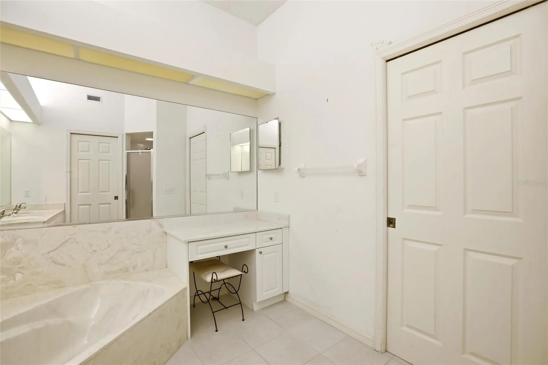 5576 Country Club Way Sarasota FL 34243