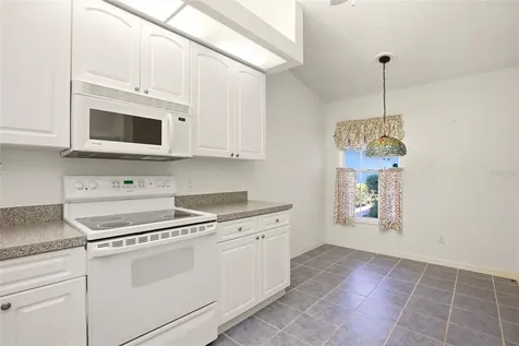 5576 Country Club Way Sarasota FL 34243